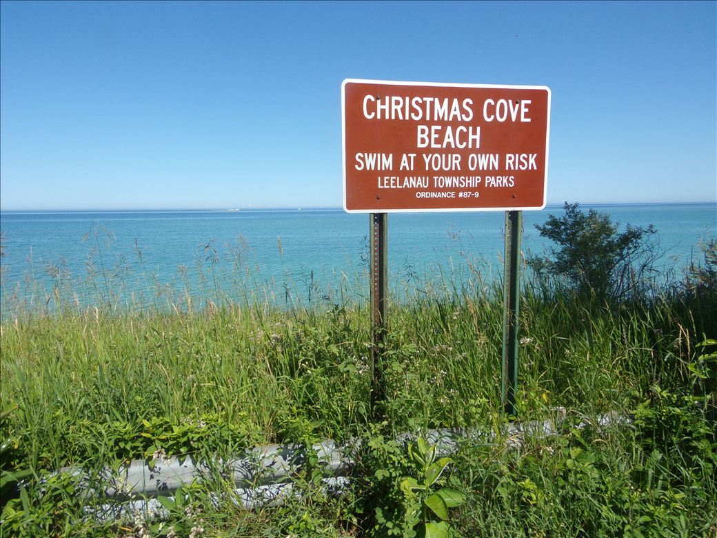 christmas_cove_1.jpg christmas_cove_1.jpg
